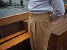 Load image into Gallery viewer, Classic style inspired by pitti uomo sartorialists, here Barnaba II linen trousers with pleated front and side adjusters