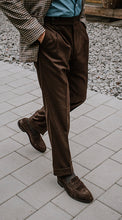 Load image into Gallery viewer, Double Pleated Flannel Trousers Brown